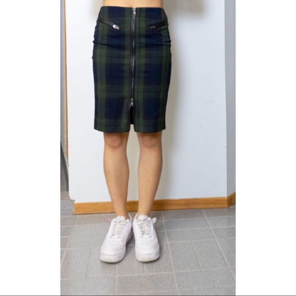H&M Plaid Skirt - Picture 3 of 5
